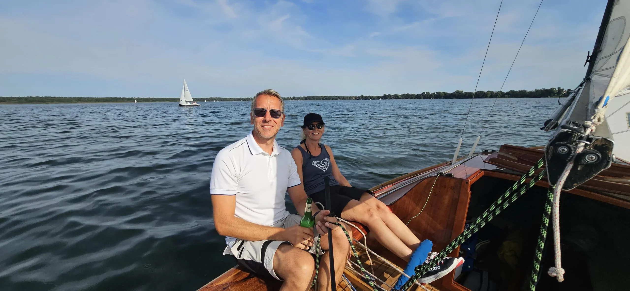 Ruhiger Kurs auf bewegtem Wasser